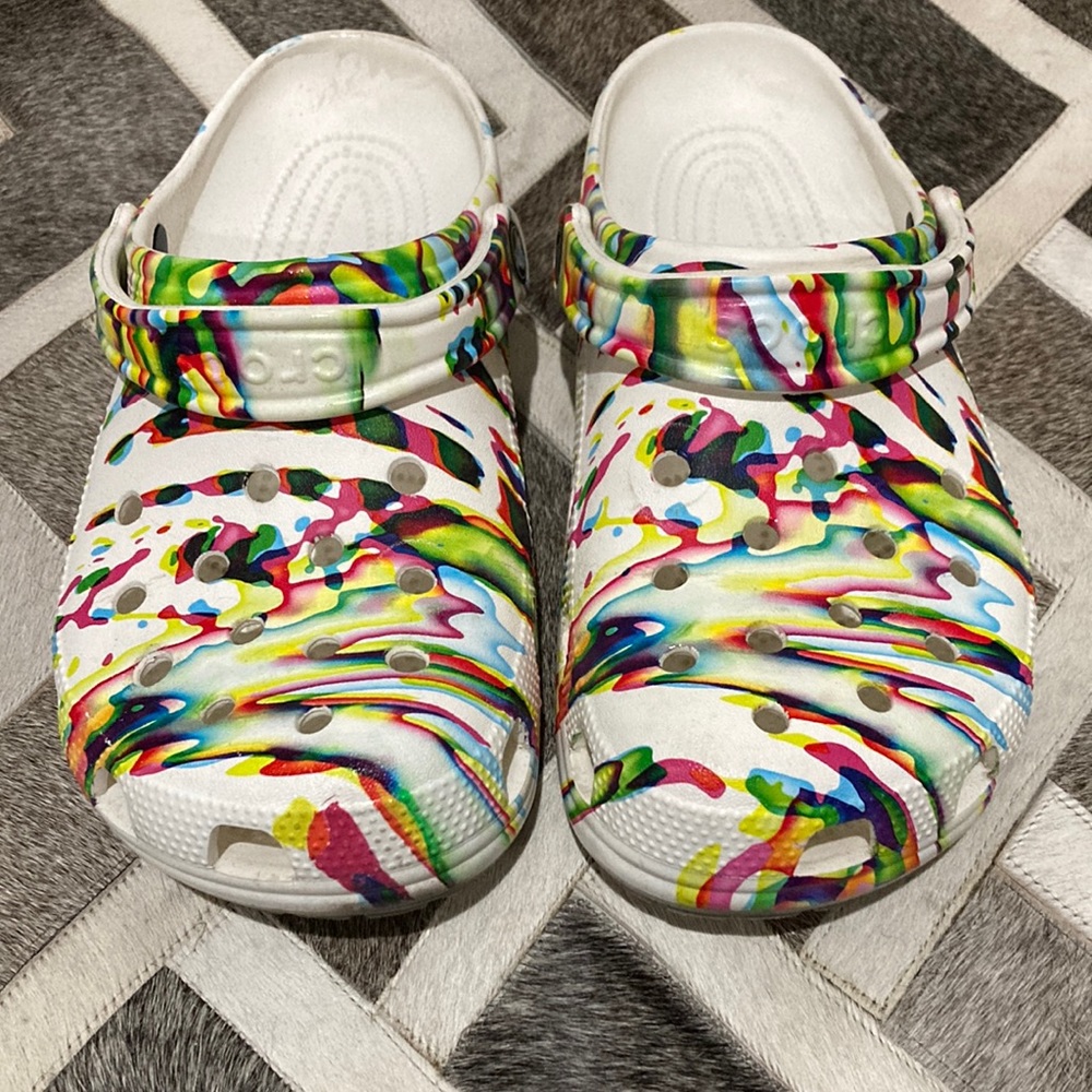White Tie Dye Crocs Size 8 Men, 10 Women